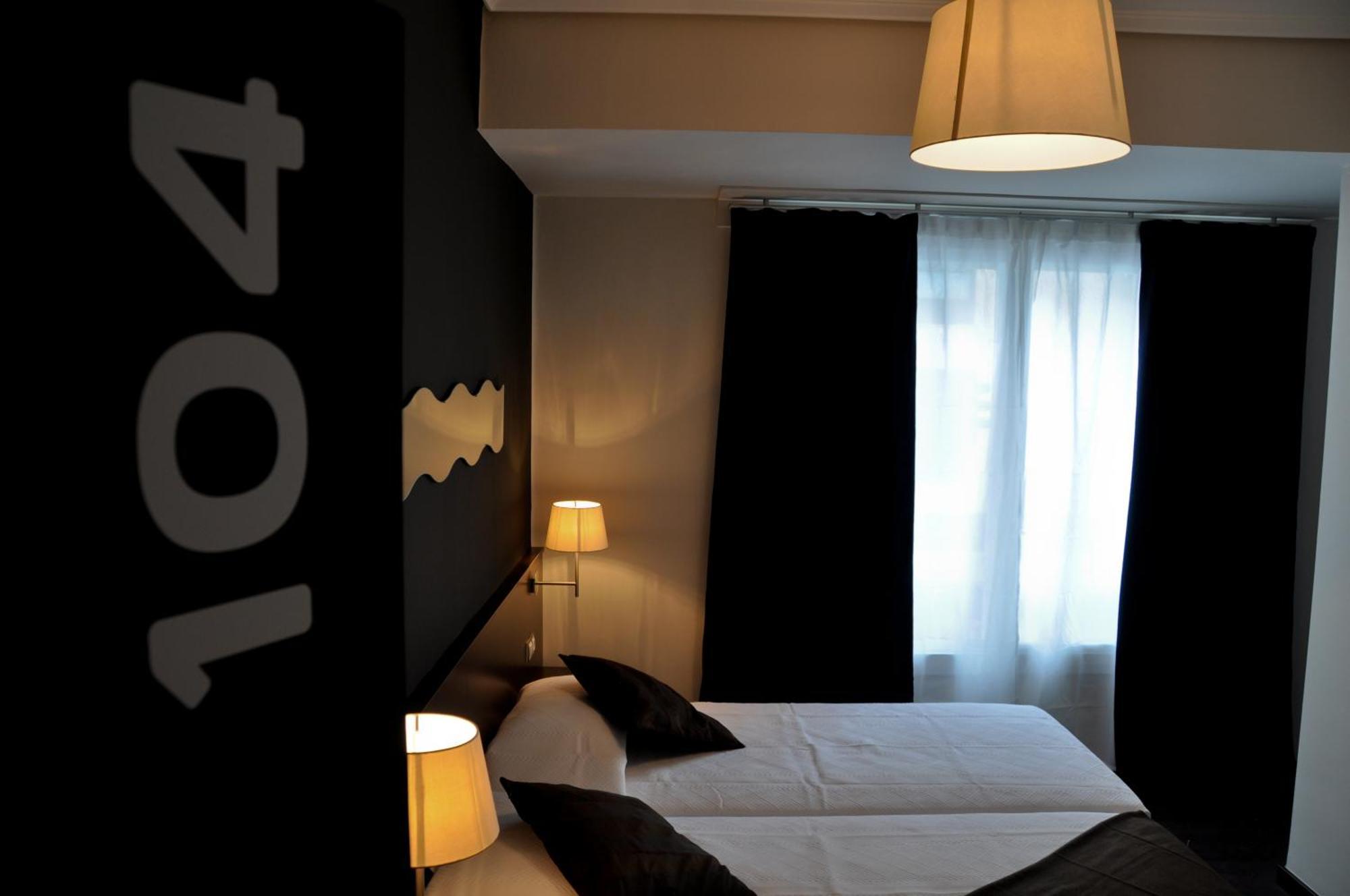 Hostal La Rotonda Ourense Luaran gambar
