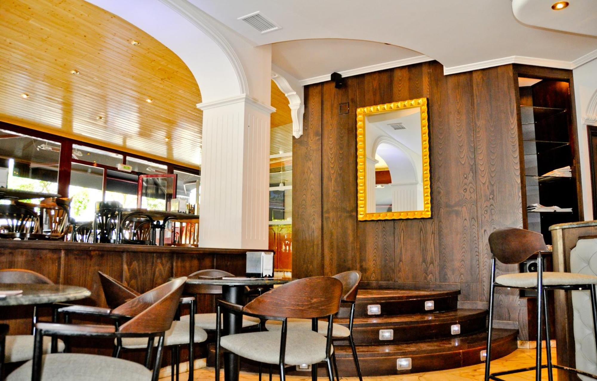 Hostal La Rotonda Ourense Luaran gambar