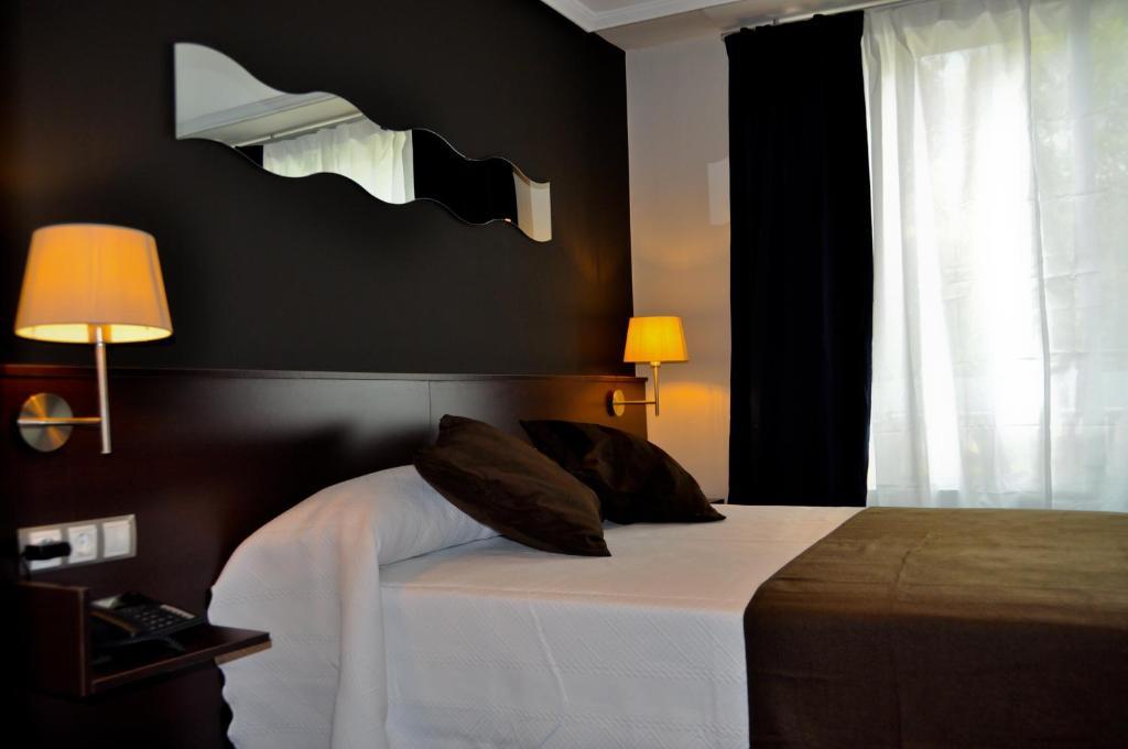 Hostal La Rotonda Ourense Bilik gambar